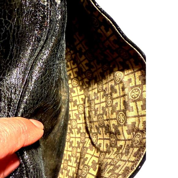 Tory Burch Black Patent satchel with tortoiseshell accent - Picture 7 of 11